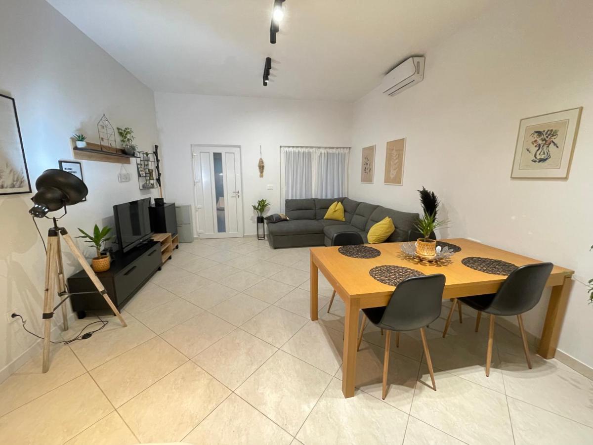 House Runa Porec Bagian luar foto