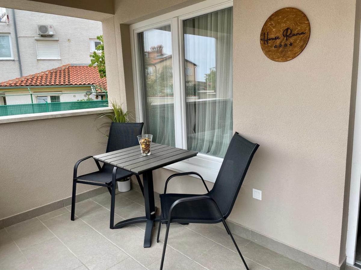 House Runa Porec Bagian luar foto
